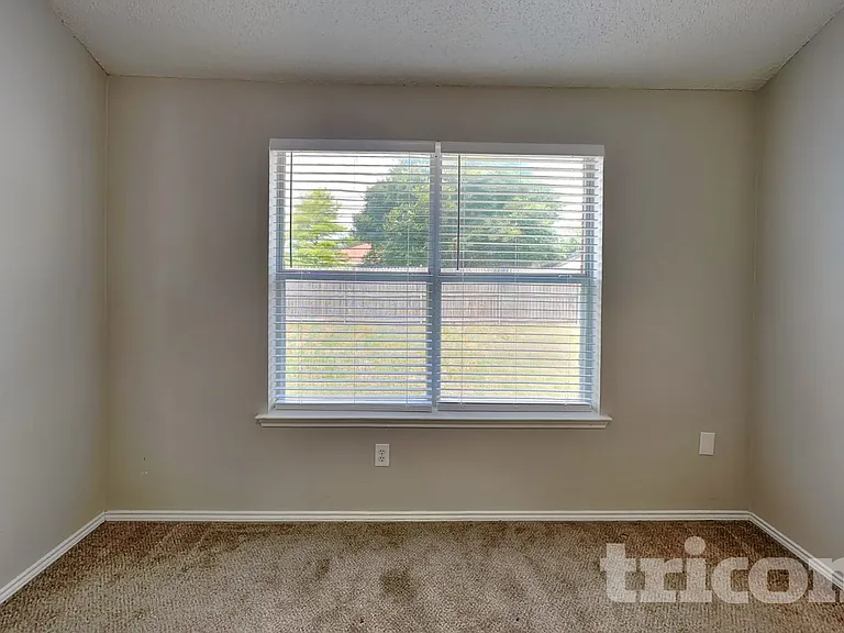 2516 Concina Way — Photo 8