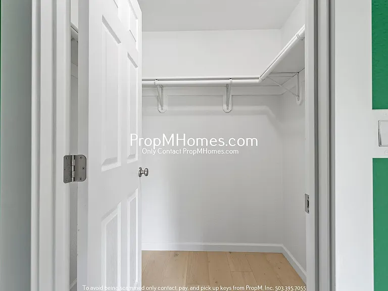7937 SW 40th Ave #E — Photo 17