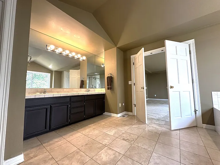 20307 NE 15th Pl — Photo 20