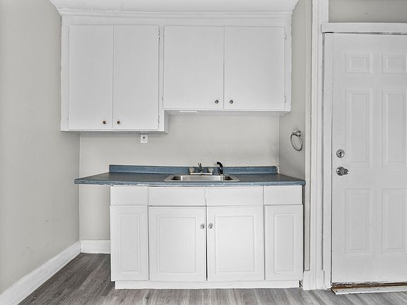4th image of 313 High St #11420774