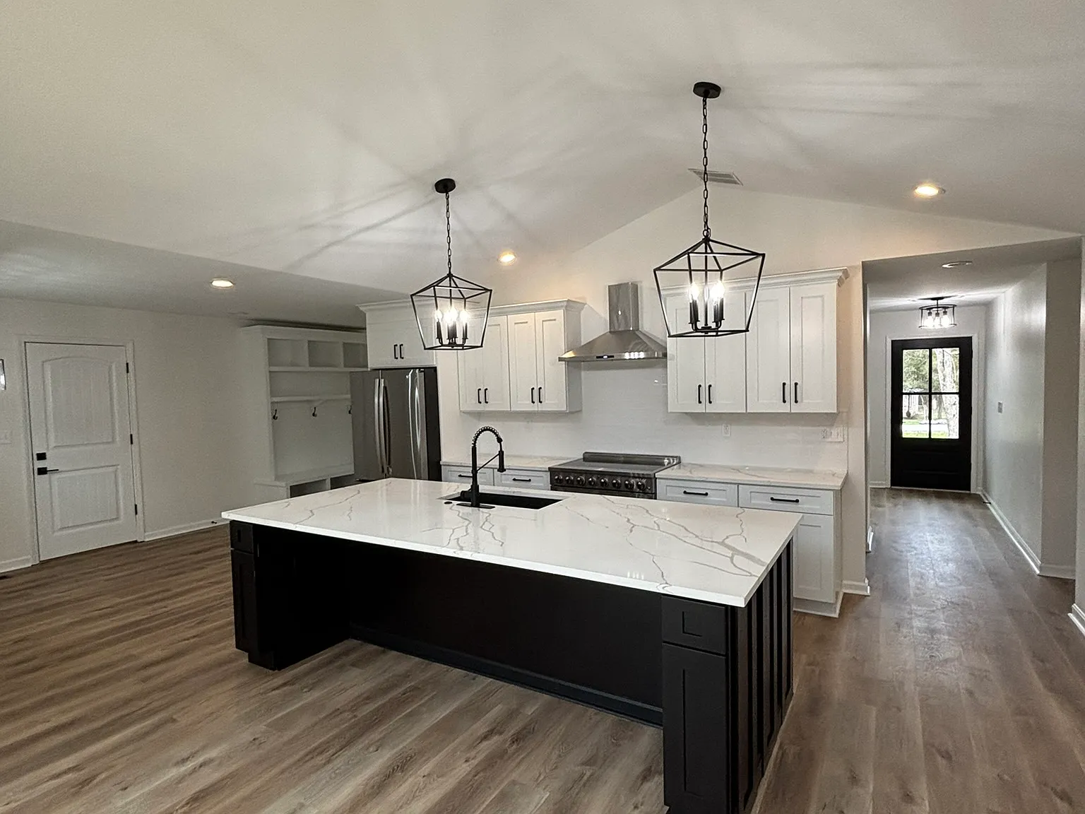 3 bed, 1747 sqft, $2,850 — Photo 4