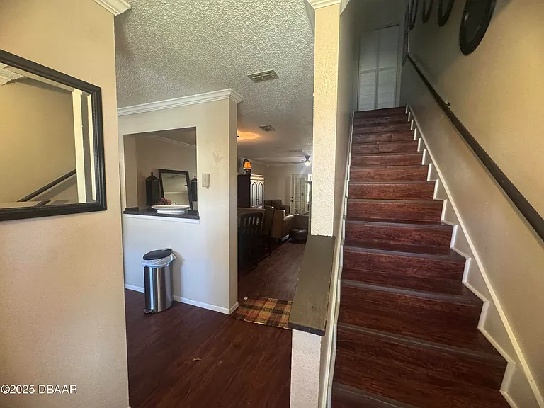 155 White Fawn Dr — Photo 2