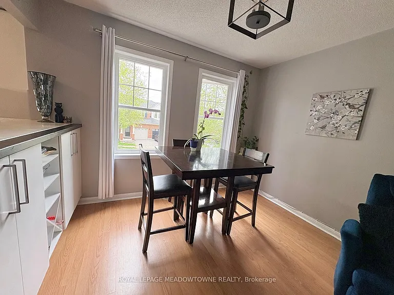 774 Shortreed Cres — Photo 11