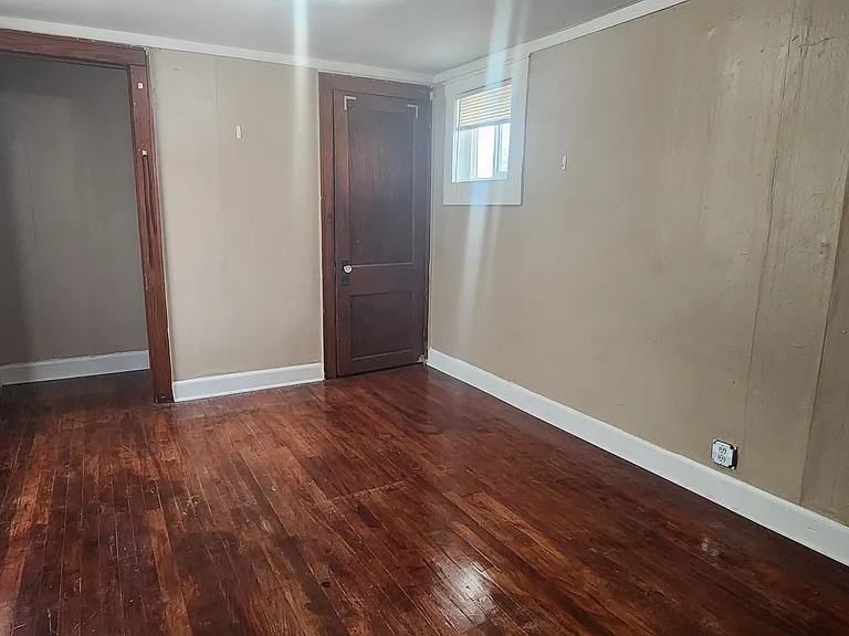 414 Perrin St #1 — Photo 8