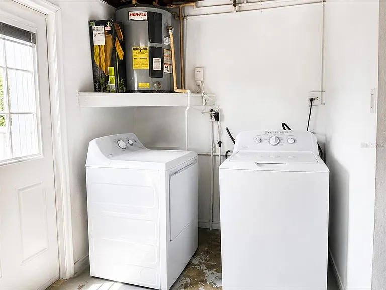4431 Kohler St — Photo 17