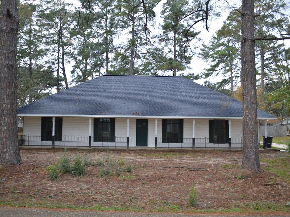 1st image of 225 N Rosewood Ave