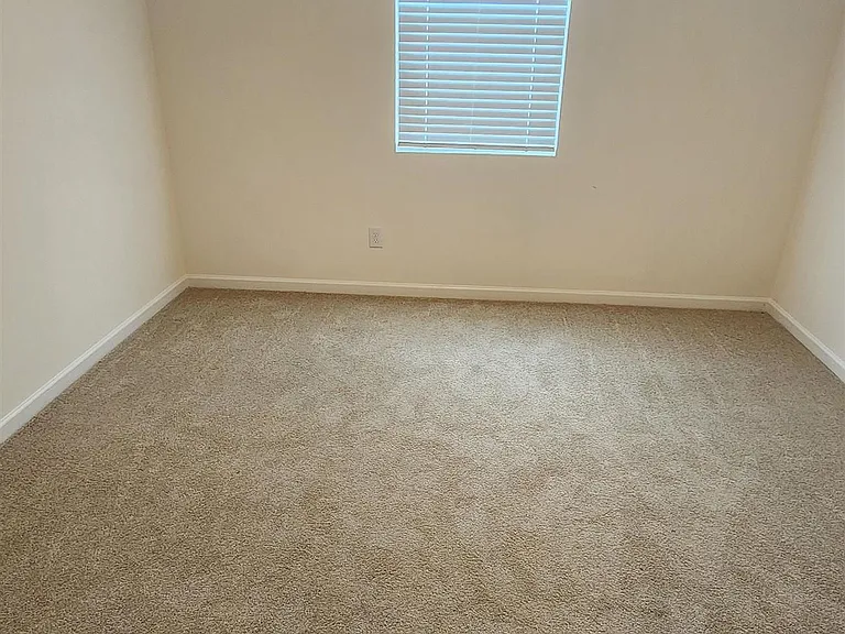 100 Alton Tucker Sr Blvd — Photo 10