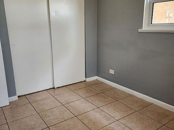 5th image of 1306 Sibley Blvd APT 2