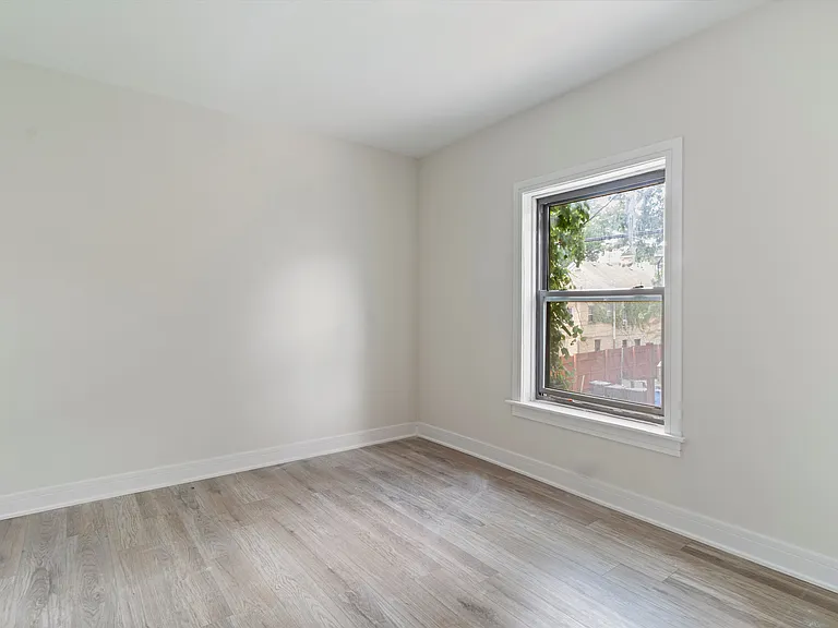 630 N Homan Ave #3A — Photo 5