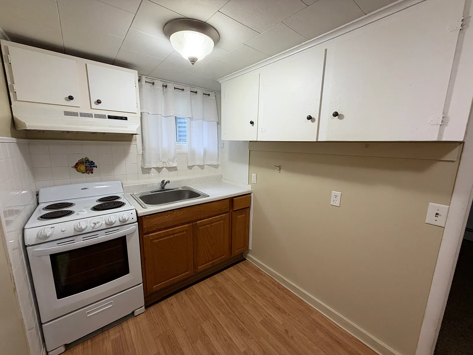 200 Beverly Dr — Photo 2