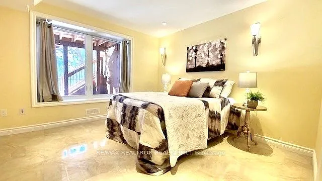 47 Summitcrest Dr #LOWER — Photo 8