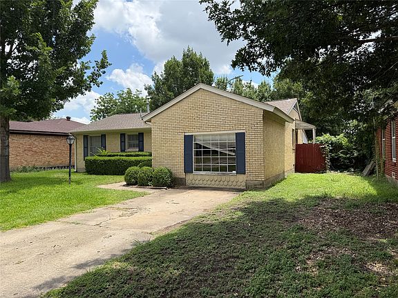 3rd image of 2114 Glengariff Dr
