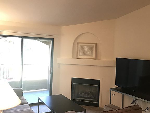 4th image of 950 Seven Hills Dr #224-1