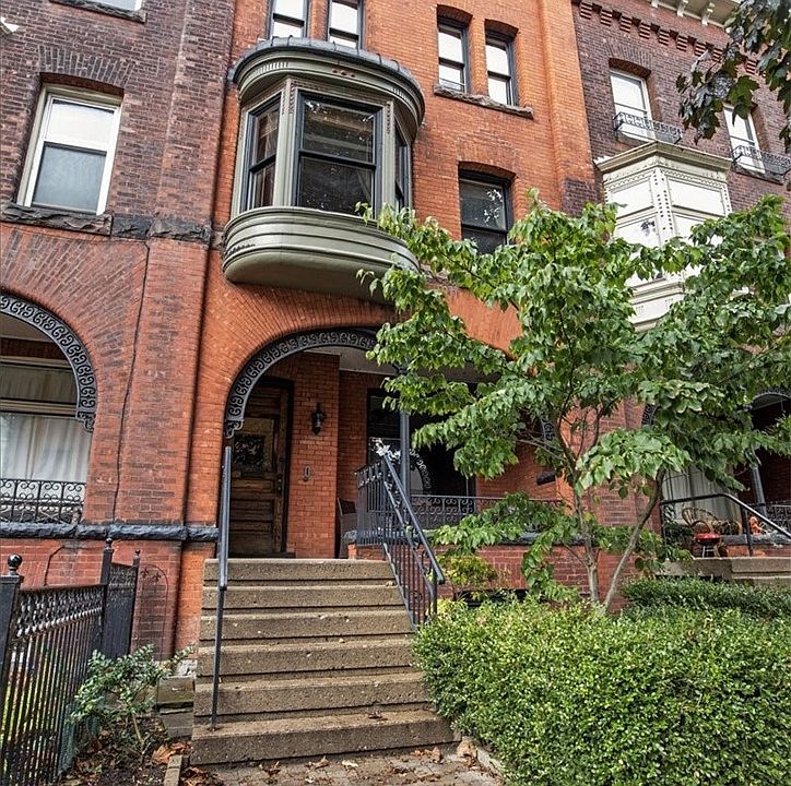 1st image of 176 N Pearl St
