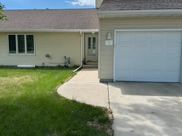 131 Belleville Ct, Thief River Falls, MN 56701