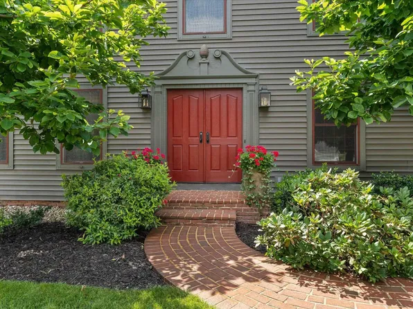 21816 Locust Bend Ct, South Bend, IN 46628