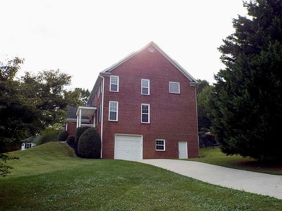 4th image of 1612 Windstone Dr
