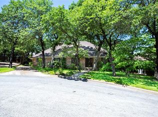 828 Firewheel Trl, Fort Worth, TX 76112