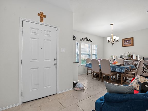 3rd image of 135 MEADOW VALLEY DR