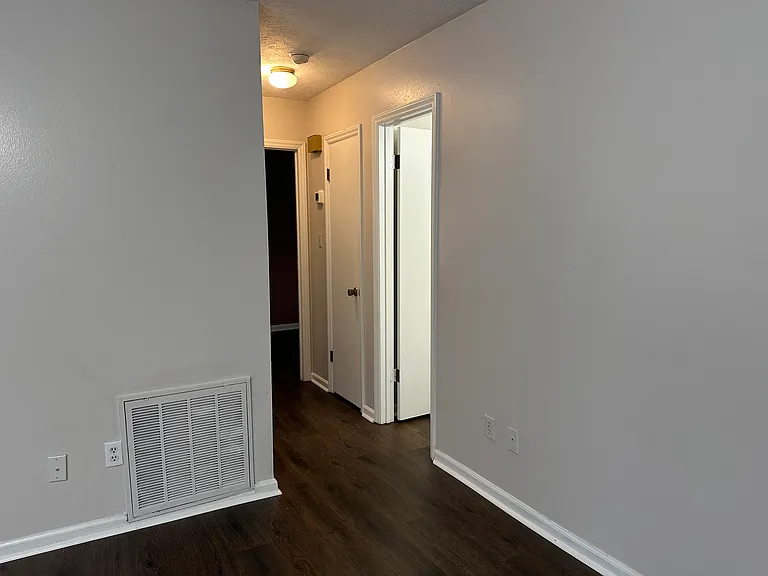 2412 Ionic Ct — Photo 5