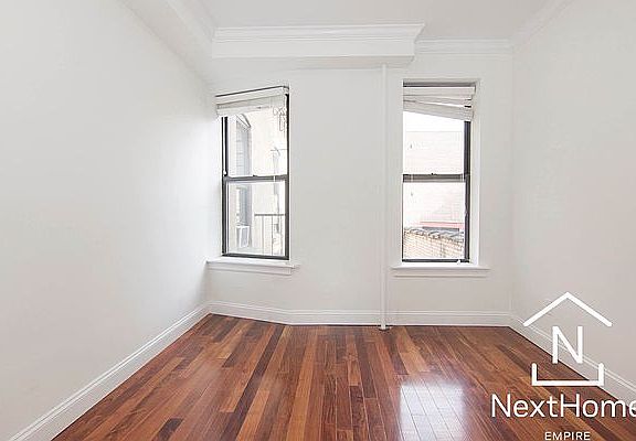 4th image of 31-21 Ditmars Blvd #2F