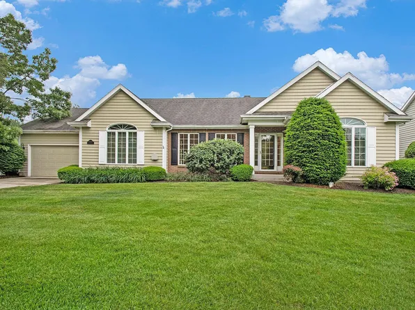 16340 Wellington Pkwy, Granger, IN 46530