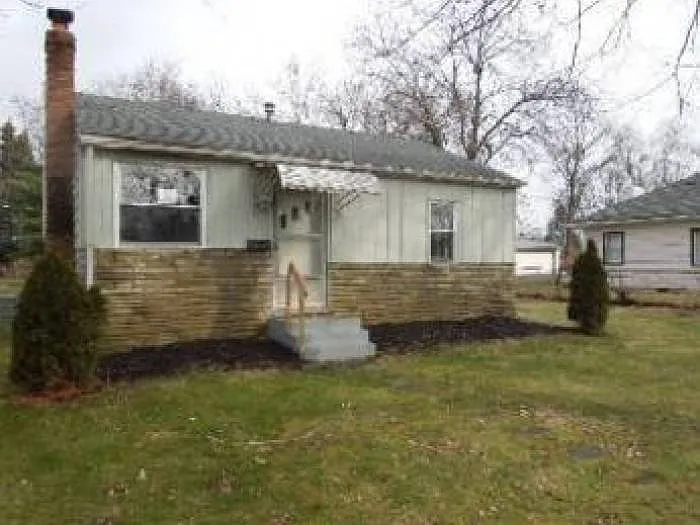 1964 E Cooke Rd photo 1