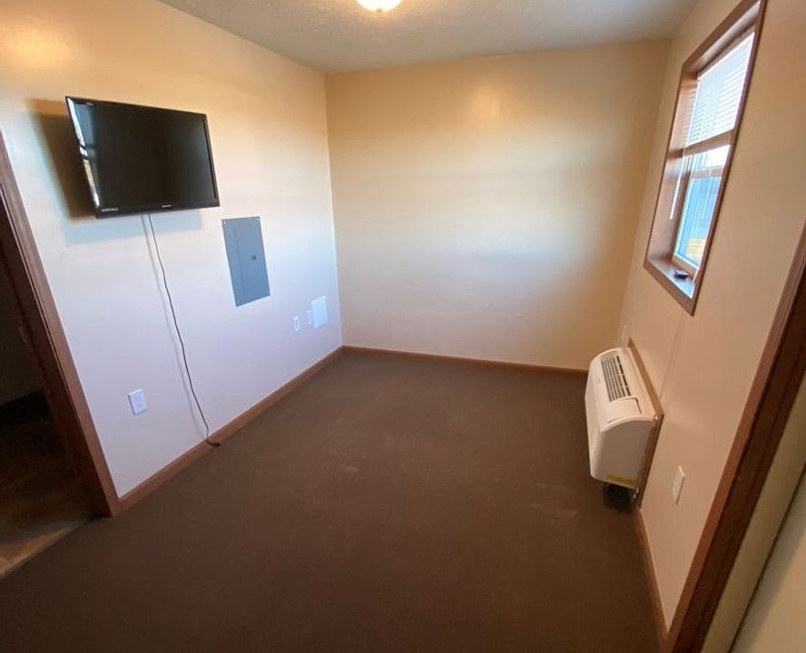 1st image of 1321 6th Ave SE #1