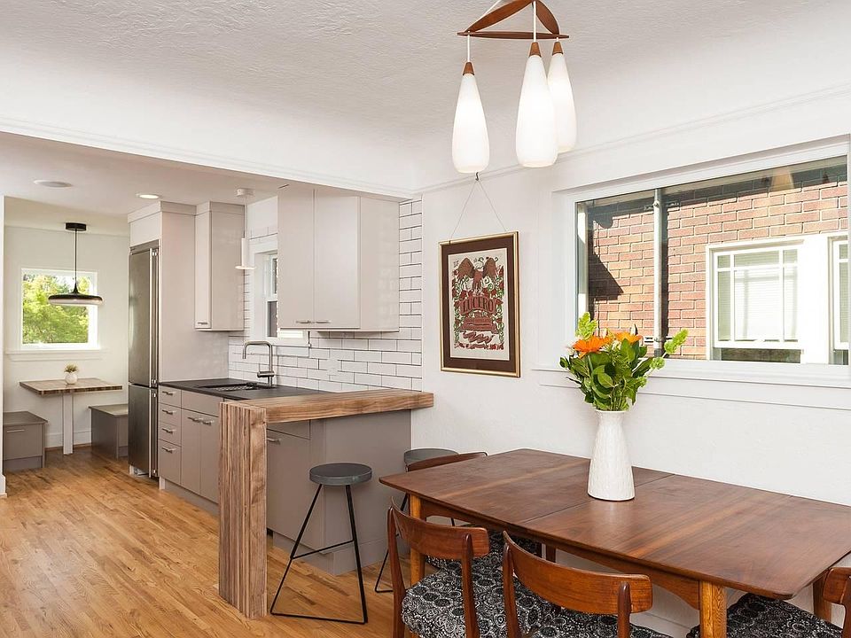 Kitchen/dinning/breakfast nook