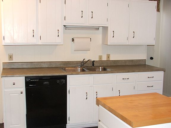 4th image of 1416 Vine St.