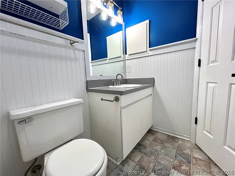 2105 Wexford Oaks Ct — Photo 24