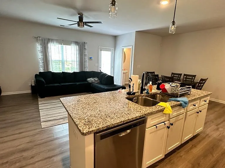 4514 Fillmore Trl SW — Photo 4