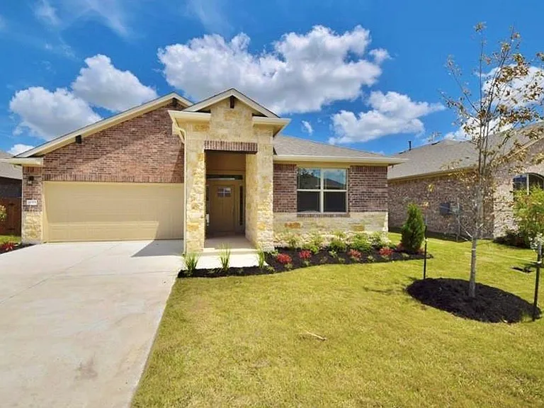 18325 Urbano Dr — Photo 1