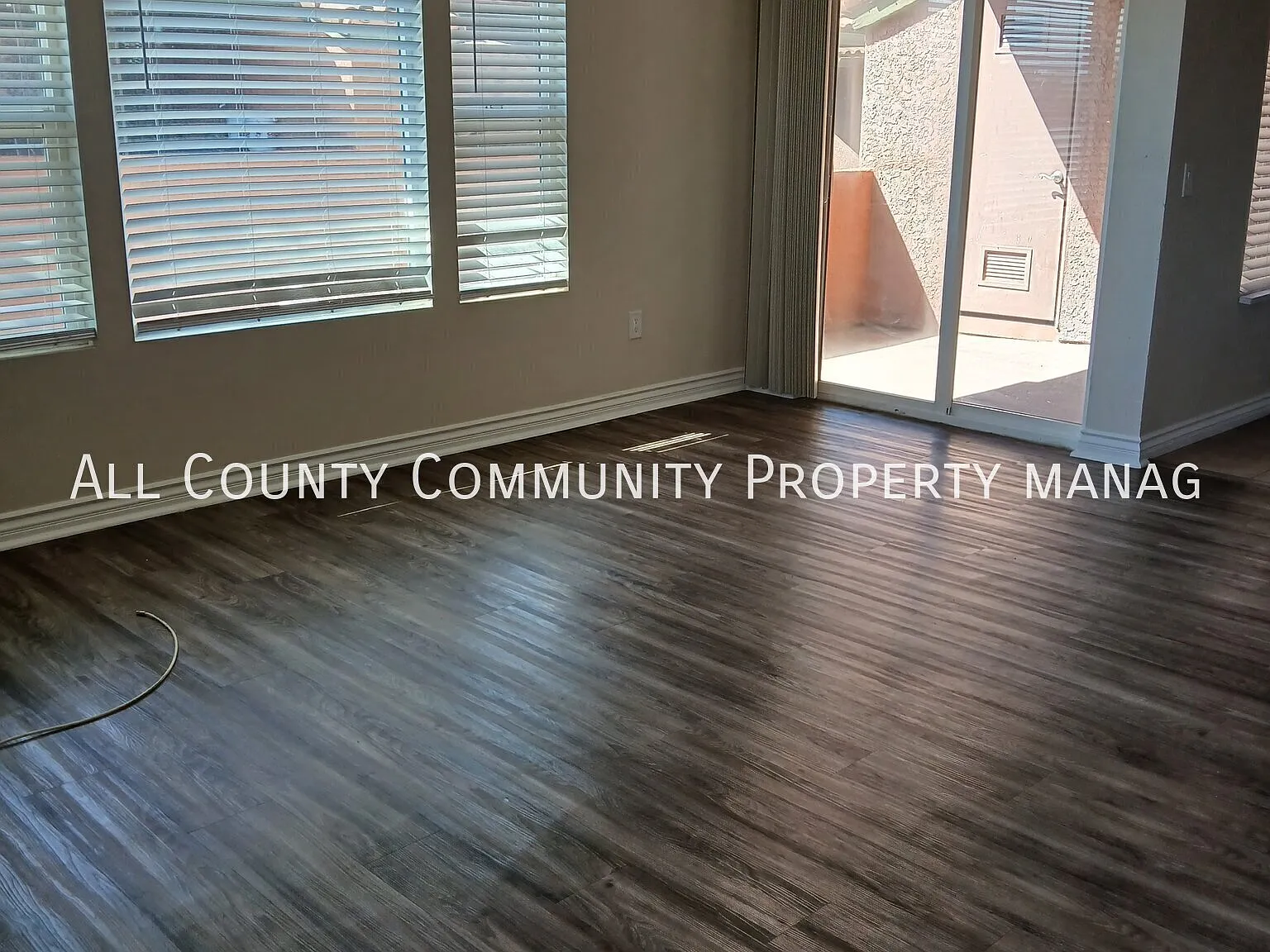 Stunning 3 Bed 2 Bath Apartment in Escondido! — Photo 3