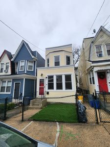 17 Claremont Ave, Jersey City, NJ, 07305