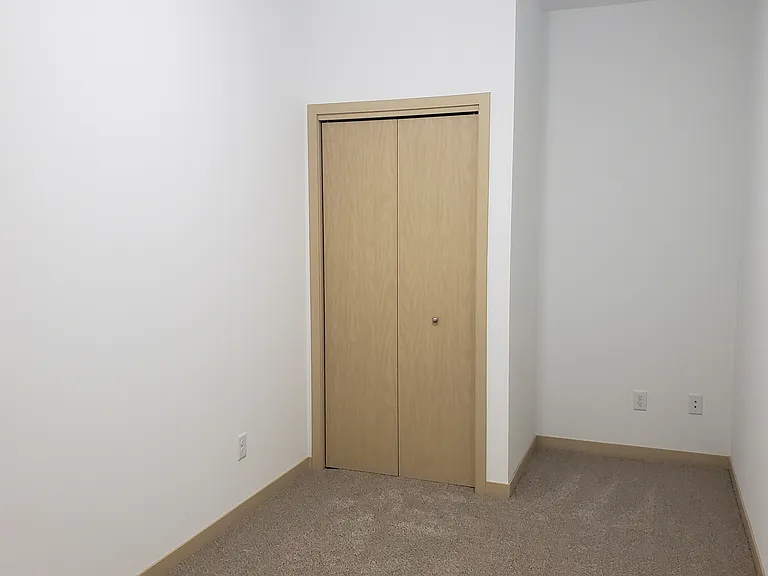 320 W Main St — Photo 13