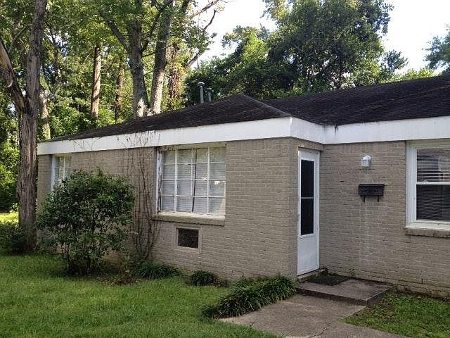1st image of 1118 Shirley St