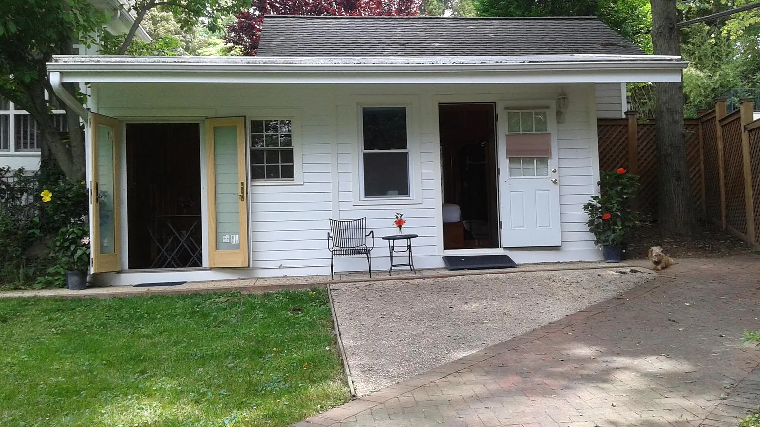 4952 Eskridge Ter NW photo 1
