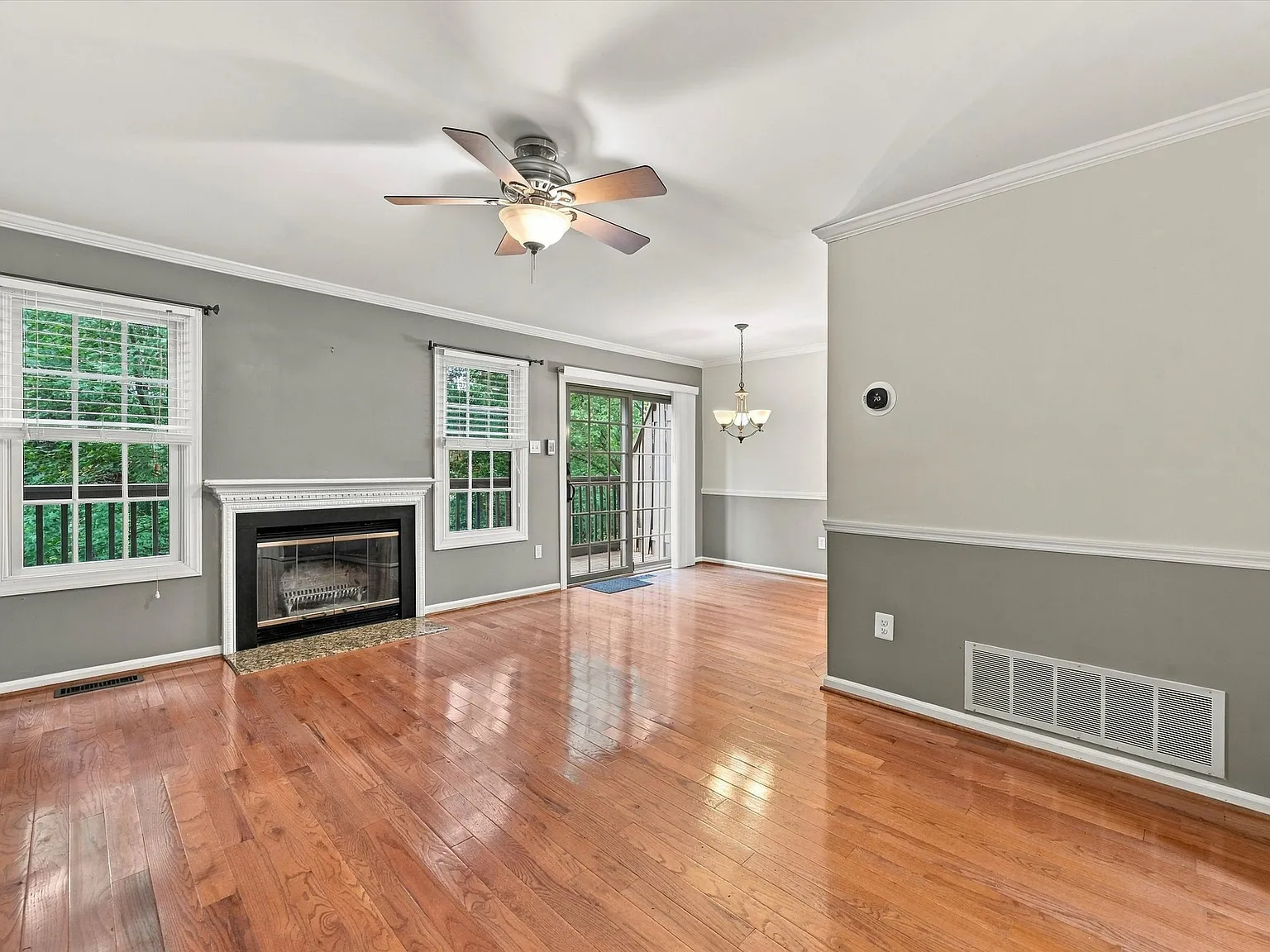 2 bed, 2.5 bath, 1260 sqft, $2,700 — Photo 2