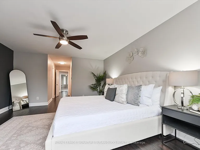 2833 Saint Clair Ave E — Photo 25