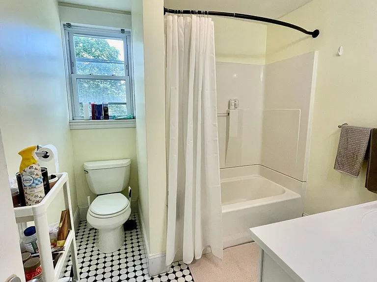 39 Illinois Ave #2 — Photo 16
