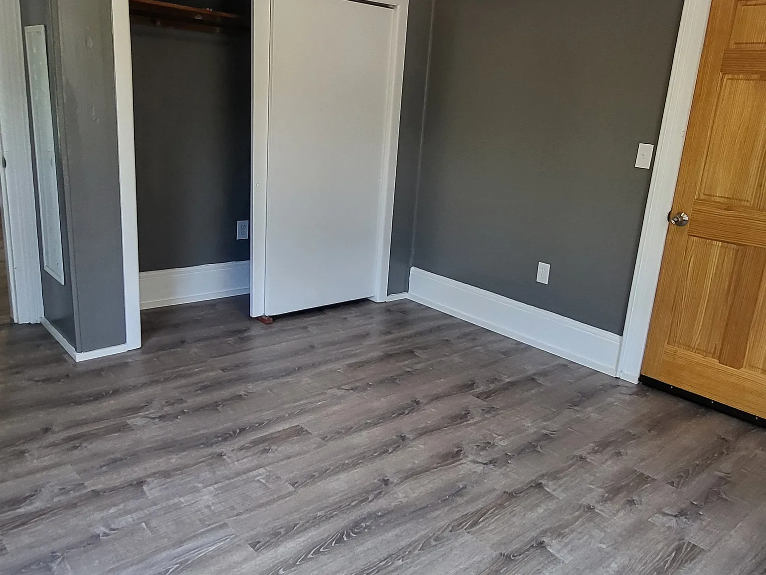 2 bed, 1000 sqft, $1,400 — Photo 2