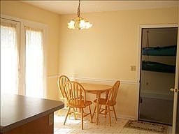 5th image of 800 Blue Springs Dr