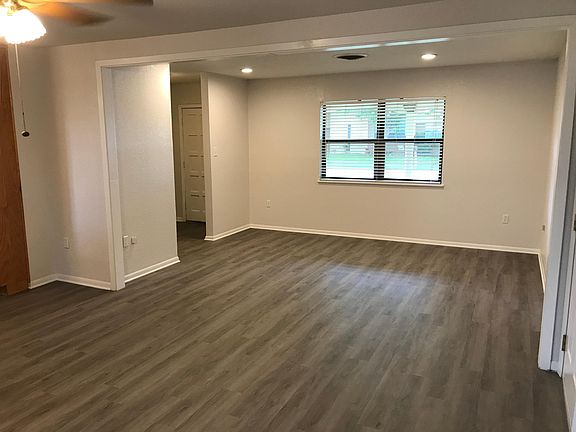 2nd image of 307 Cedalia Dr