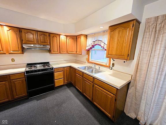 4th image of 211 Cindy Ln