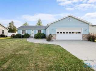 200 Meadowbrook Dr, Defiance, OH 43512