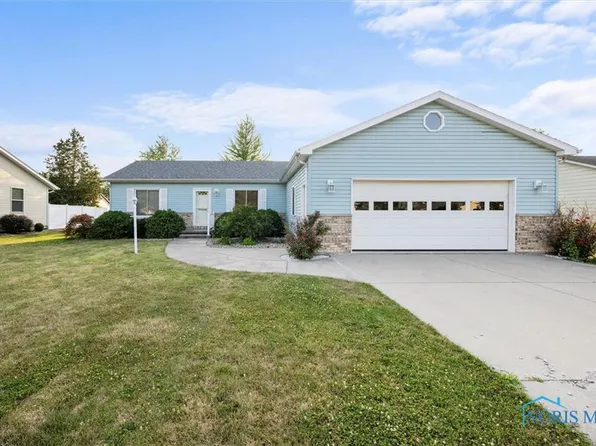 200 Meadowbrook Dr, Defiance, OH 43512