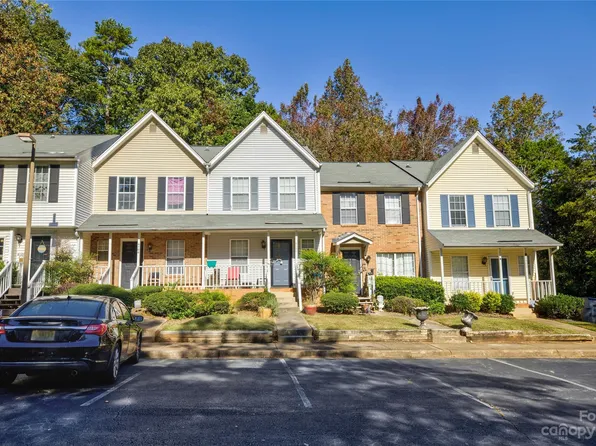 6404 Windsor Gate Ln, Charlotte, NC 28215
