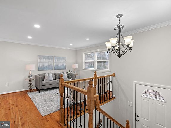 2nd image of 5369 Seneca Ct