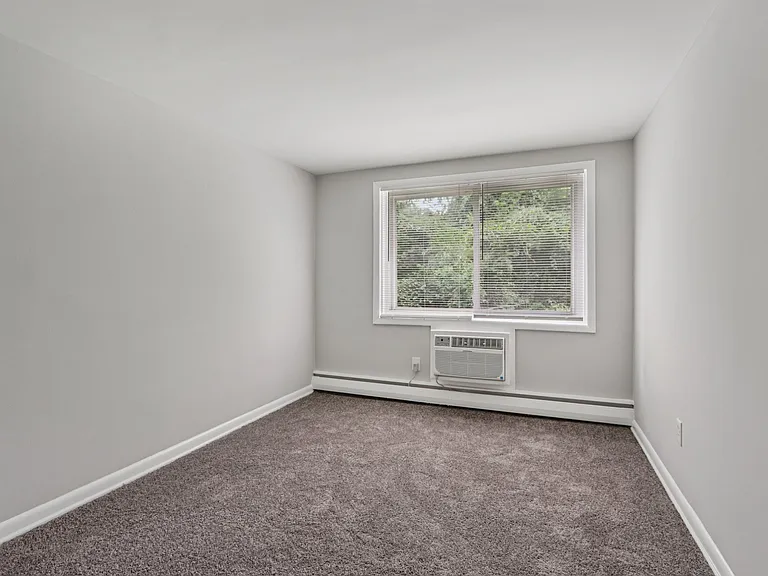 bedroom (1 bedroom)